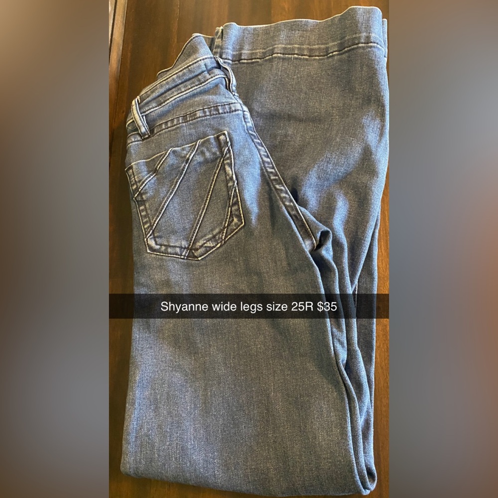 Shyanne Wide Leg Jeans - Faded Blue